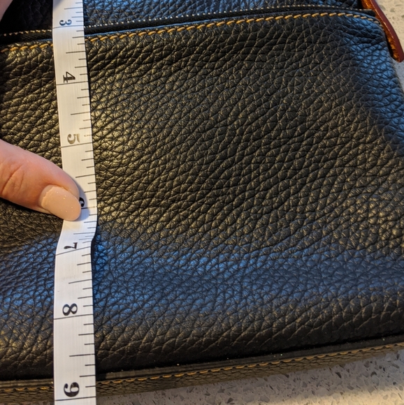 Dooney & Bourke crossbody and matching coin purse - Picture 11 of 12